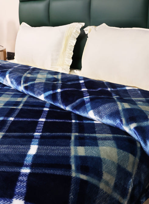 Scott Lightweight All Season Mink Blanket