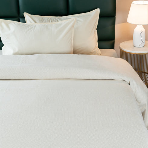 Saral Home Pure Cotton Bedsheet |Breathable Woven Bedspread with Pillow Cover | D MOND pattern |