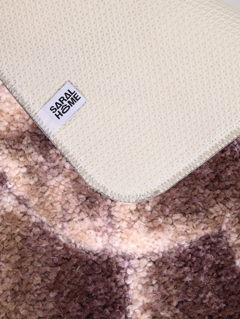 Petal Soft Anti-Slip Bath Runner | Absorbent, Cozy & Modern Design