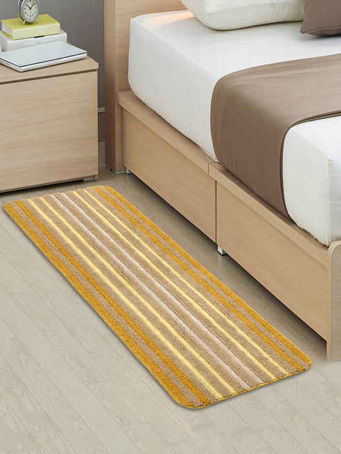 Yellow bathmat set