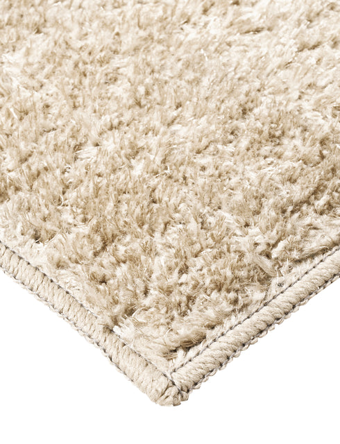 Flora Glossy Yarn Medium Pile Carpet