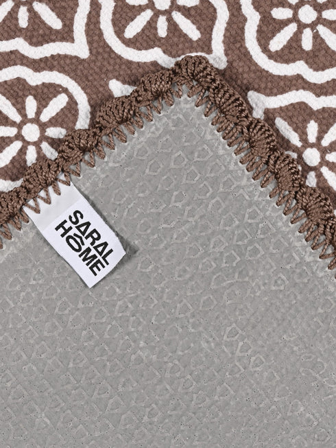 Tablemat set with runner