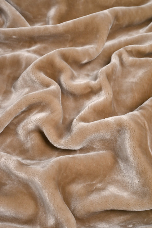 Light weight Cloudy Mink Blanket Silky-Soft all Season Blanket.