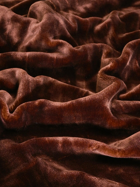 Light weight Cloudy Mink Blanket Silky-Soft all Season Blanket.
