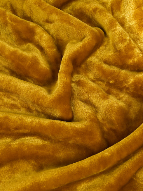 Light weight Cloudy Mink Blanket Silky-Soft all Season Blanket.