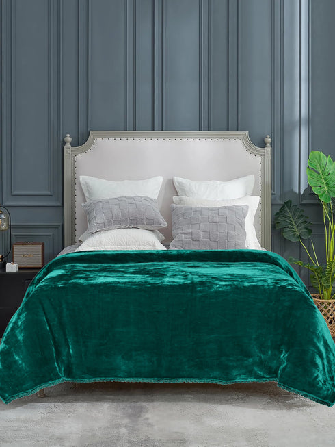 Winter Mink, Cloudy Silky - Soft Double Sided Heavy 2 Layer Blanket with Crochet Lace Edges