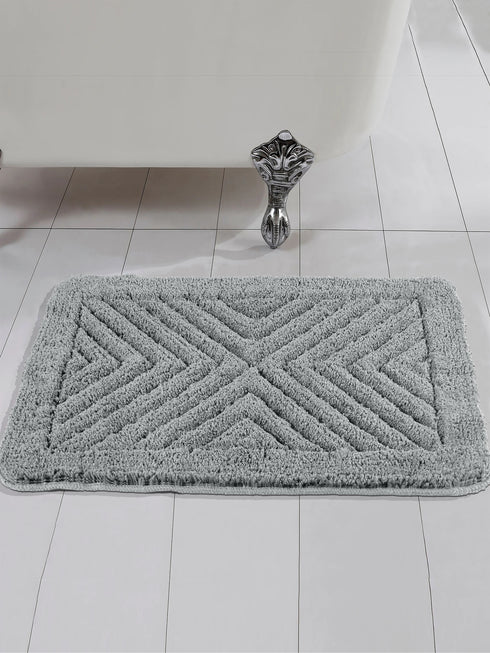 White bathmat