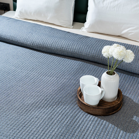 Self Stripe All Season Bedspread/Comforter/Quilt