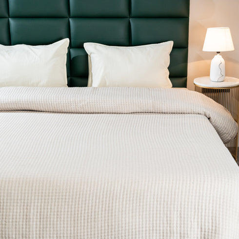 GIFT BOX | COTTON Ivory Bedsheet-Cover | Matching Ivory Quilt/Comforter | Combo Set For Gift & Daily Use