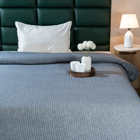 Self Stripe All Season Bedspread/Comforter/Quilt