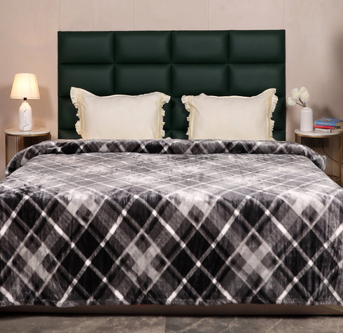 Scott Lightweight All Season Mink Blanket