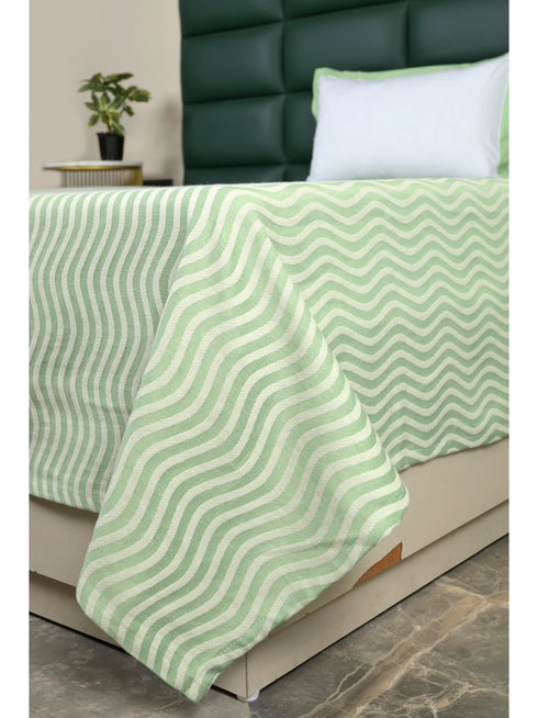 Varu Cotton Rich Bedsheet | Elegant Wavy Stripe Woven Bed Sheet | 180 TC (Weight 400 TC) | Soft & Comfortable Bedsheet for Bedroom