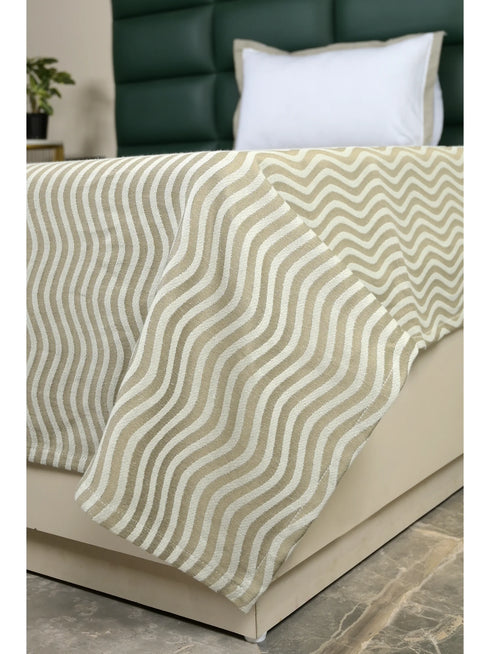 Varu Cotton Rich Bedsheet | Elegant Wavy Stripe Woven Bed Sheet | 180 TC (Weight 400 TC) | Soft & Comfortable Bedsheet for Bedroom