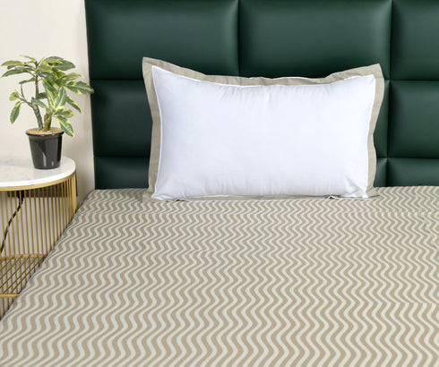 Varu Cotton Rich Bedsheet | Elegant Wavy Stripe Woven Bed Sheet | 180 TC (Weight 400 TC) | Soft & Comfortable Bedsheet for Bedroom