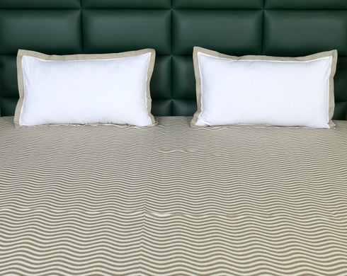 Varu Cotton Rich Bedsheet | Elegant Wavy Stripe Woven Bed Sheet | 180 TC (Weight 400 TC) | Soft & Comfortable Bedsheet for Bedroom