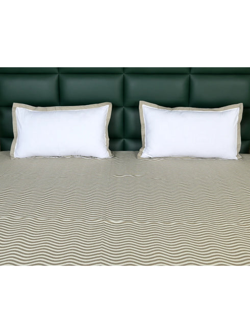Varu Cotton Rich Bedsheet | Elegant Wavy Stripe Woven Bed Sheet | 180 TC (Weight 400 TC) | Soft & Comfortable Bedsheet for Bedroom