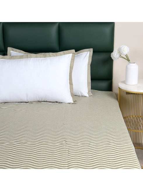 Varu Cotton Rich Bedsheet | Elegant Wavy Stripe Woven Bed Sheet | 180 TC (Weight 400 TC) | Soft & Comfortable Bedsheet for Bedroom