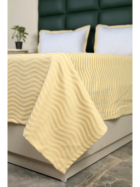 Varu Cotton Rich Bedsheet | Elegant Wavy Stripe Woven Bed Sheet | 180 TC (Weight 400 TC) | Soft & Comfortable Bedsheet for Bedroom