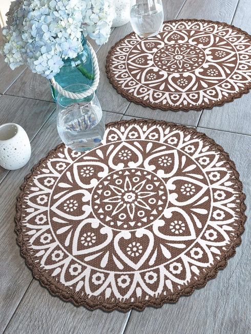 Tablemat set with runner