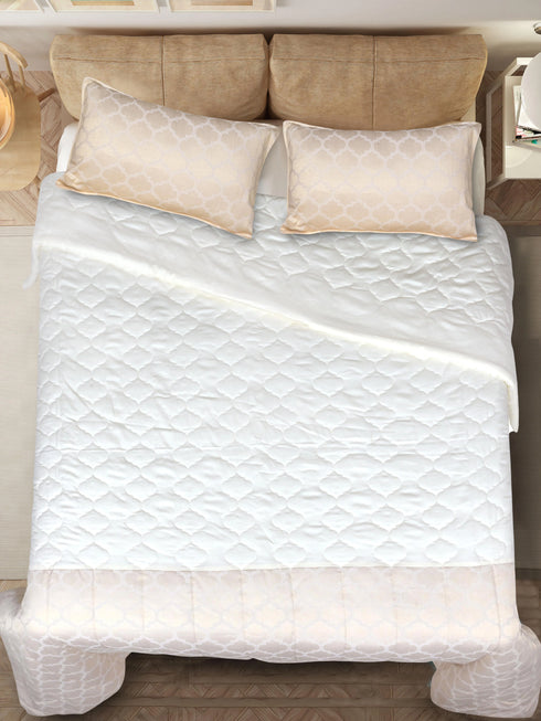 NOOR All Season Medium Weight Reversible Quilt/ Comforter
