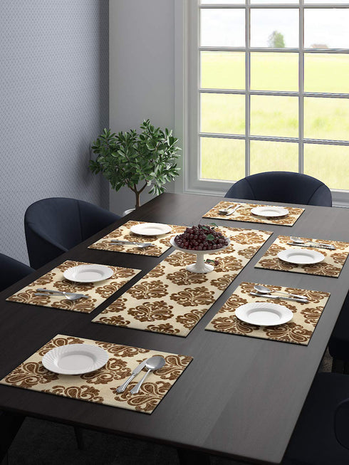 Tablemat set with runner