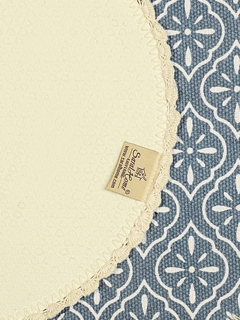 Tablemat set with runner