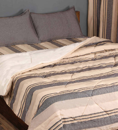 Buy 6 PC COMBO 1 Bedsheet90x100 +2 Pillow covers+ Quilts90x100 +2 Curtain 4x7 Online