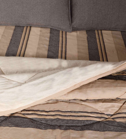 Buy 6 PC COMBO 1 Bedsheet90x100 +2 Pillow covers+ Quilts90x100 +2 Curtain 4x7 at price