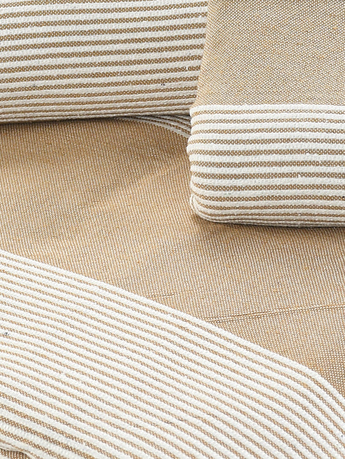 Buy 4 PC COMBO 1 Bedsheet90x100 +2 Pillow covers+ Quilts90x100