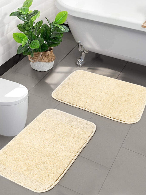 Plain white bathmat set of 2