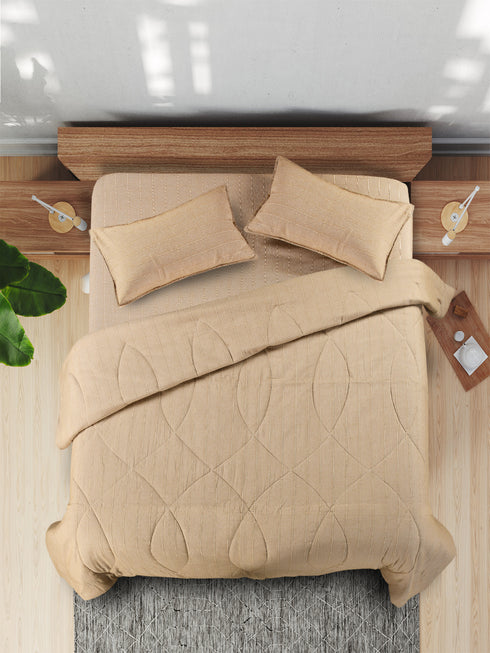 Saral Home 4 PC COMBO 1 Bedsheet90x100 +2 Pillow covers+ Quilts90x100