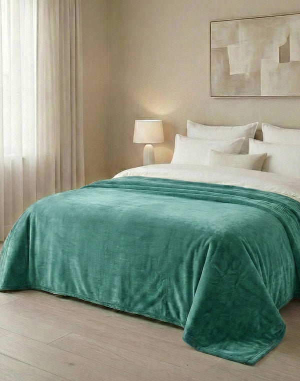 Lightweight Cloudy Mink Blanket Silky-Soft All-Season Blanket | Elegant, Cozy & Easy to Maintain